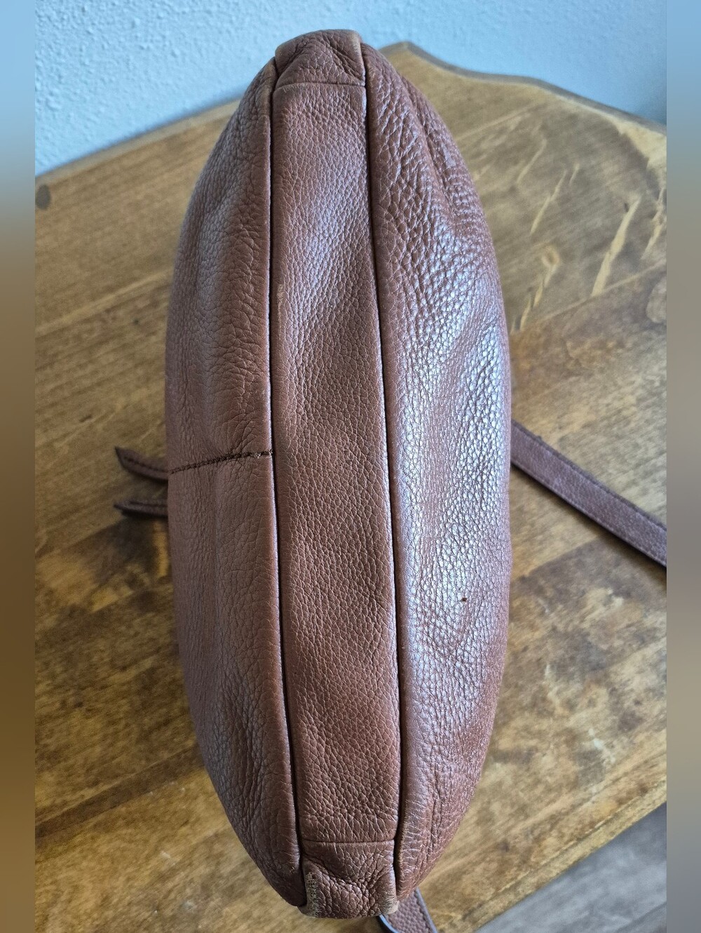 Fossil Elise Classic Pebbled Brown Leather Crossbody Purse with Key Charm - Picture 9 of 13